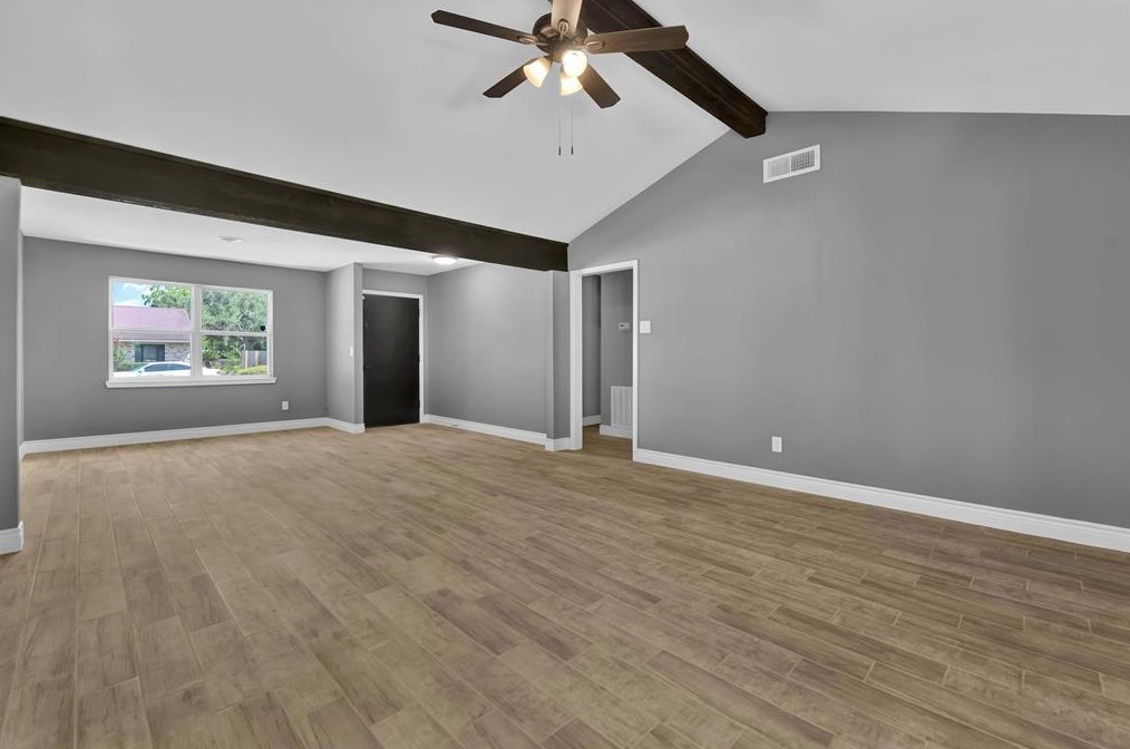 6107 Heatherbrook Dr, Houston TX  77085-3211 exterior