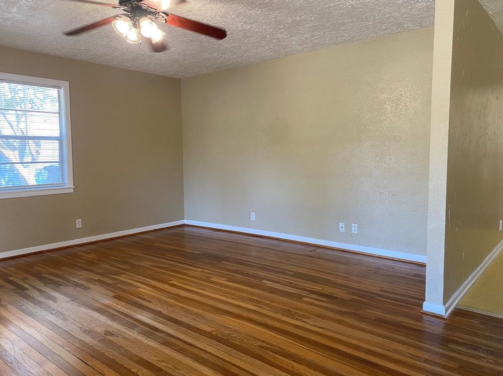 8623 Blankenship Dr, Houston TX  77080-3534 exterior