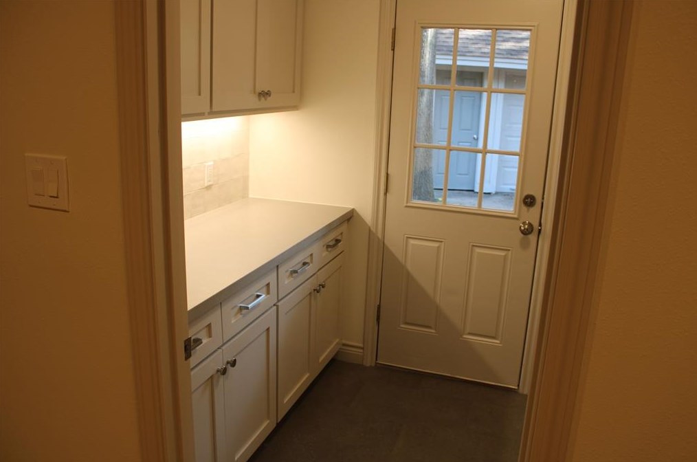 1615 Maux Dr, Houston TX  77043-3347 exterior