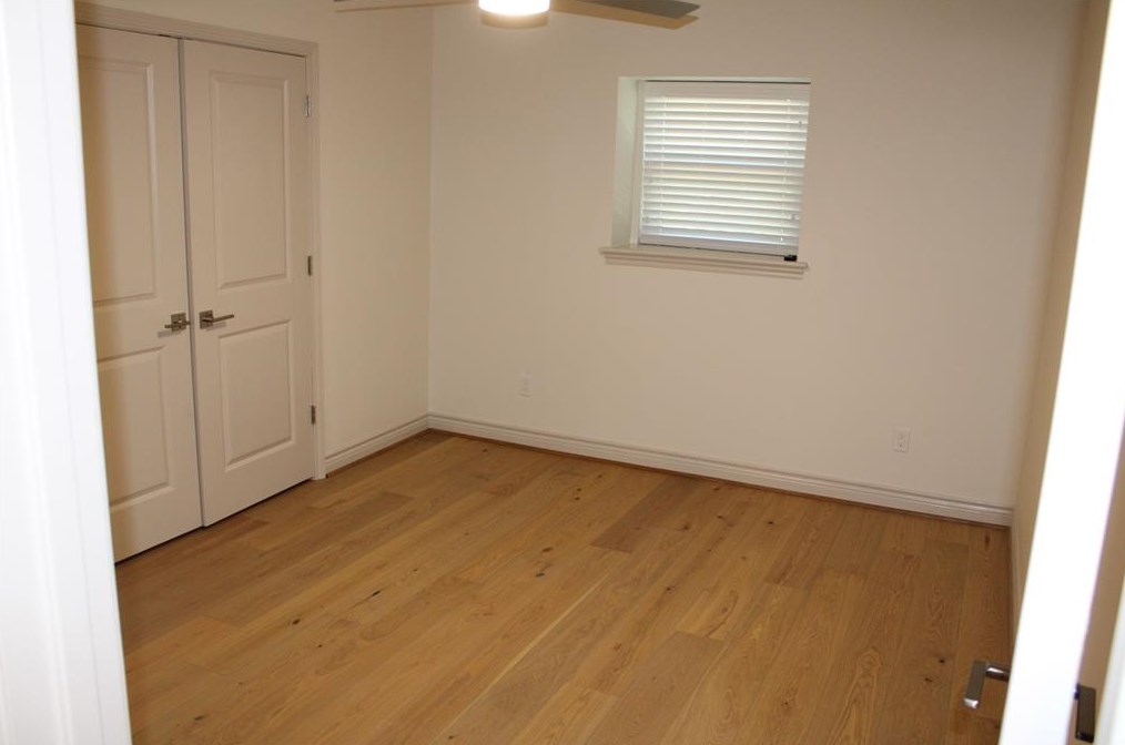 1615 Maux Dr, Houston TX  77043-3347 exterior
