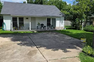 5518 Cochran St, Houston, TX 77009 - Photo 1