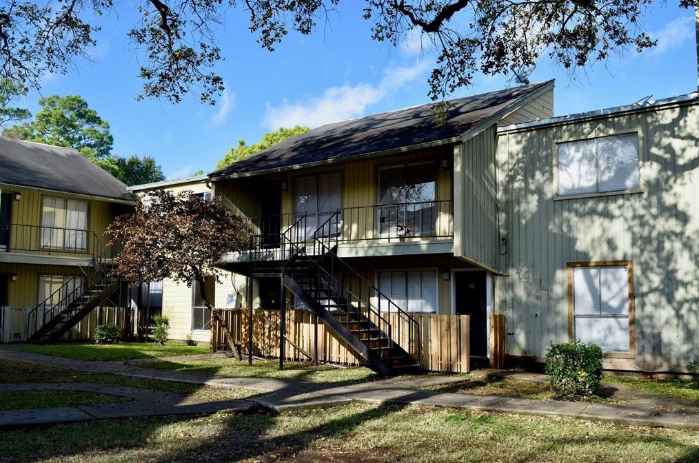 5625 Antoine Dr, Houston TX  77091-4404 exterior