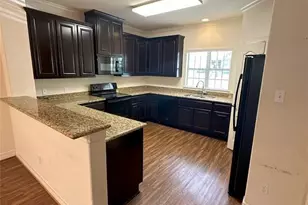 210 S Tesch St, Bellville, TX 77418 - Photo 7