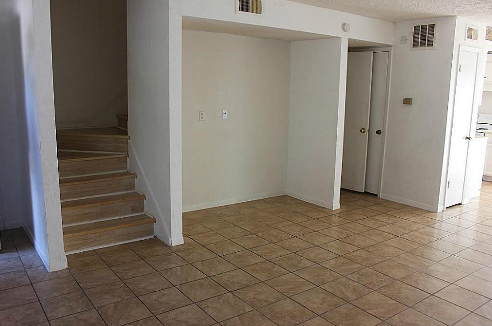1604 Eagle Lake Rd, Sealy, TX 77474