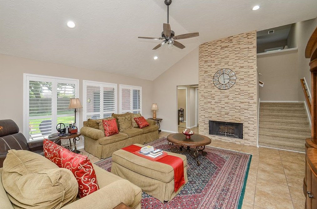 16239 Salida De Sol Dr, Houston TX exterior