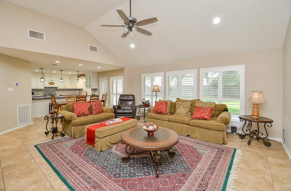 16239 Salida De Sol Dr, Houston TX exterior