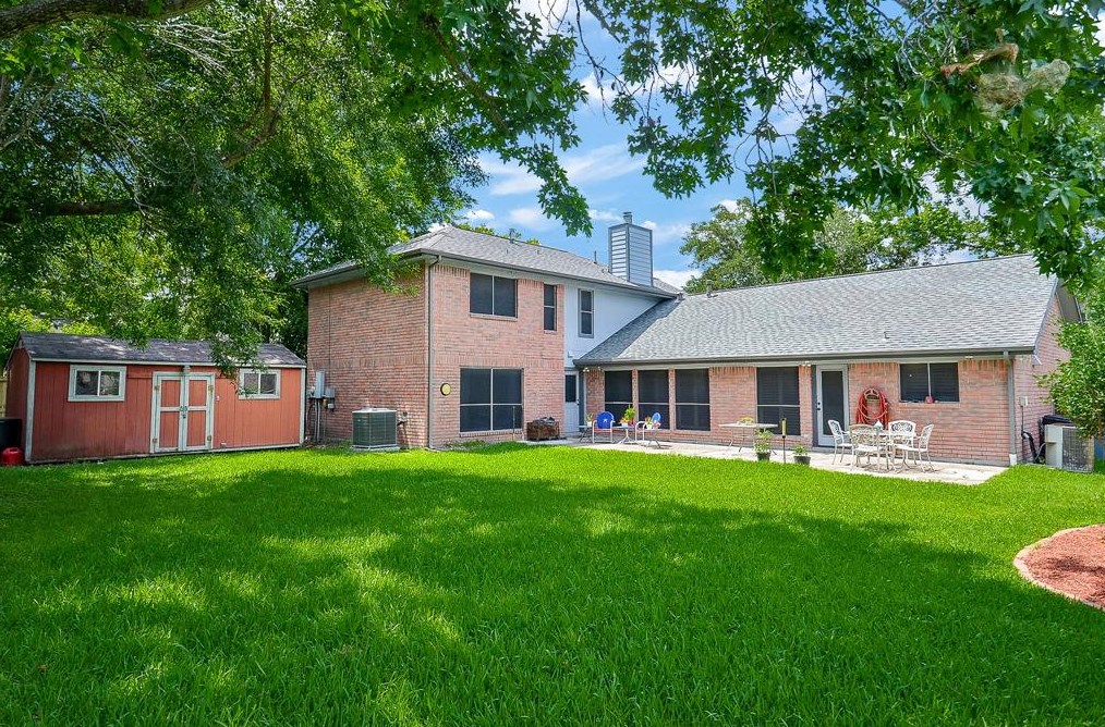 16239 Salida De Sol Dr, Houston TX exterior