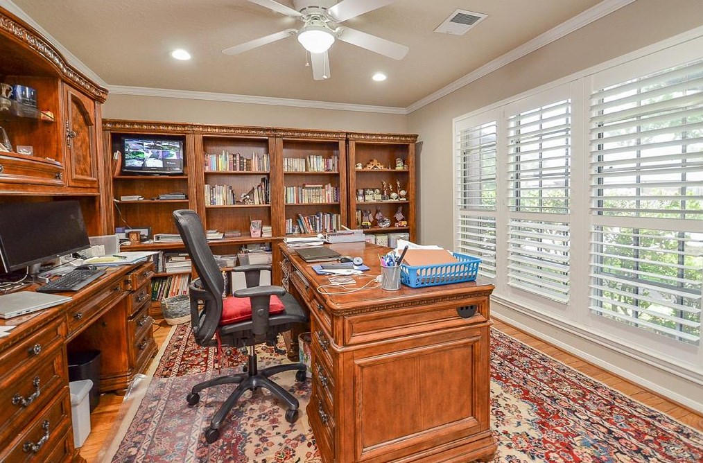 16239 Salida De Sol Dr, Houston TX exterior