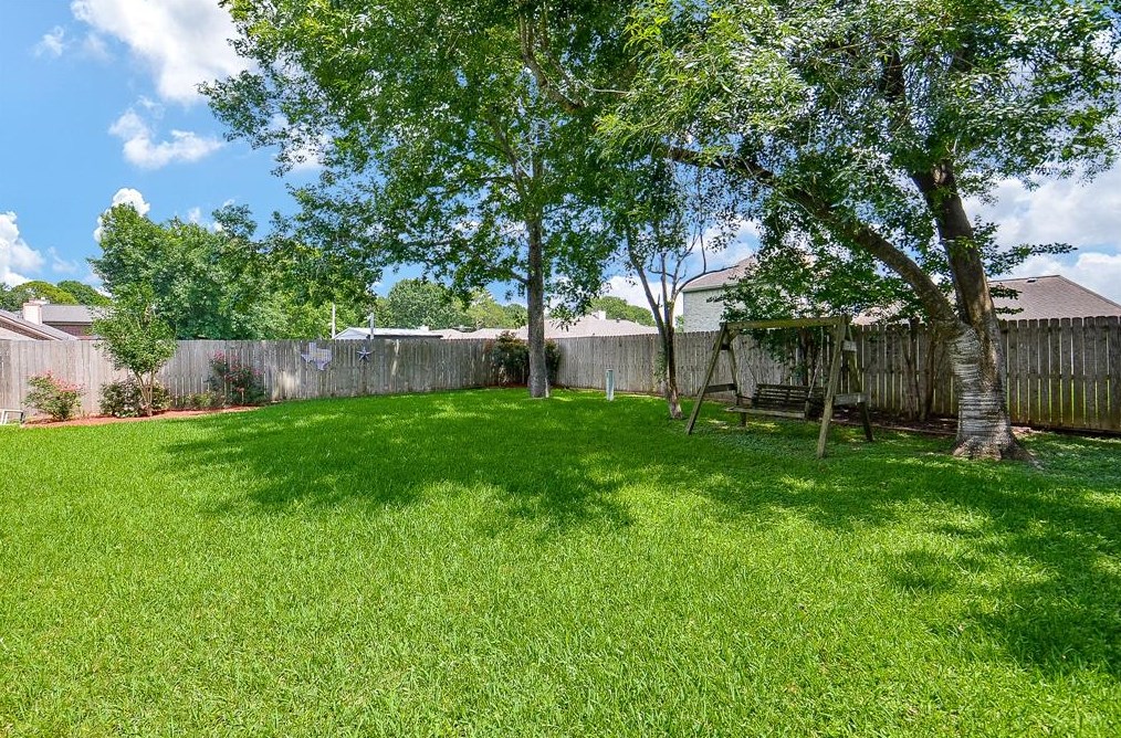 16239 Salida De Sol Dr, Houston TX exterior