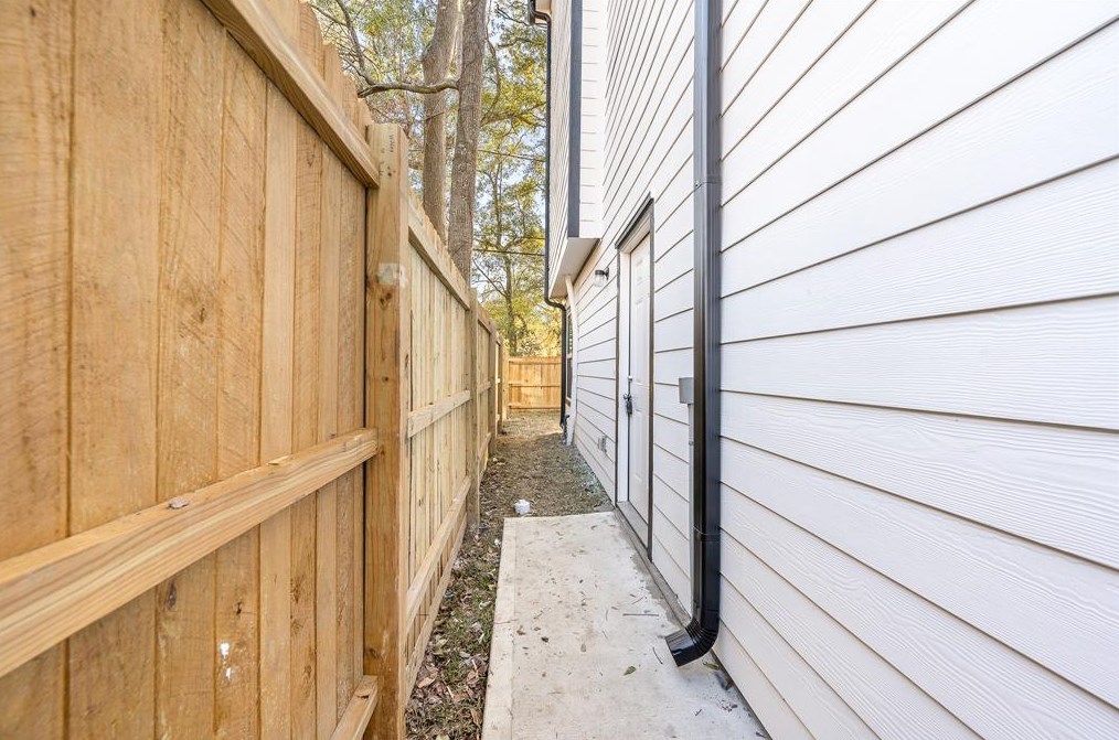 4616 Shreveport Blvd, Houston TX  77028-3746 exterior