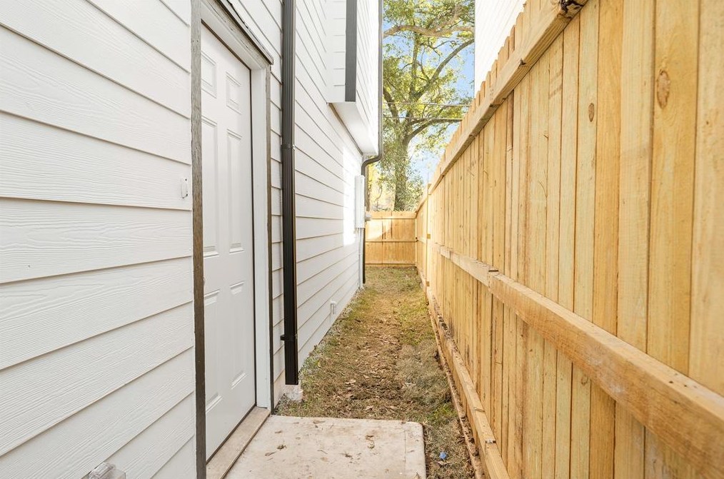 4616 Shreveport Blvd, Houston TX  77028-3746 exterior