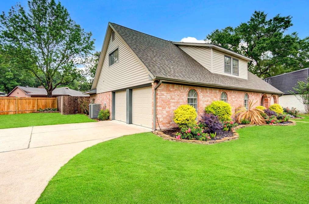17931 Loring Ln, Spring TX  77388-4974 exterior