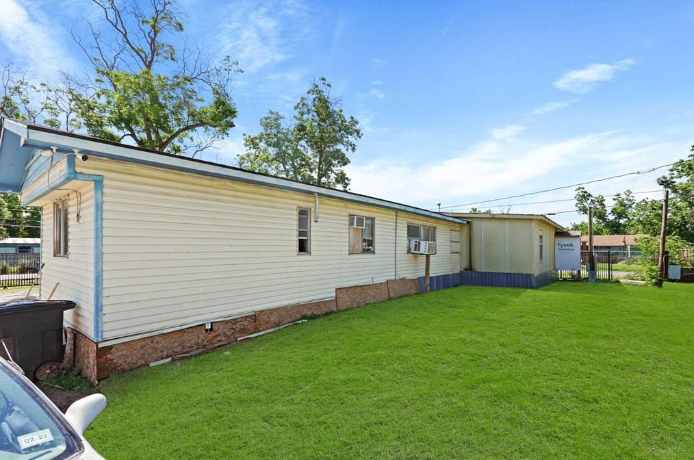 718 Mnr St, Houston TX  77015-4136 exterior