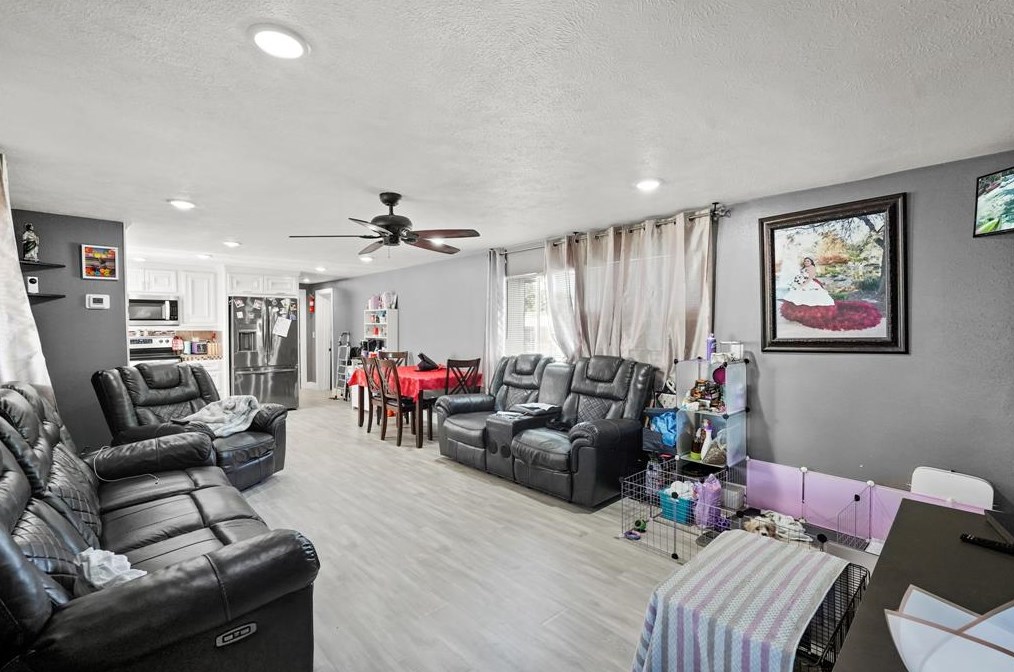 718 Mnr St, Houston TX  77015-4136 exterior