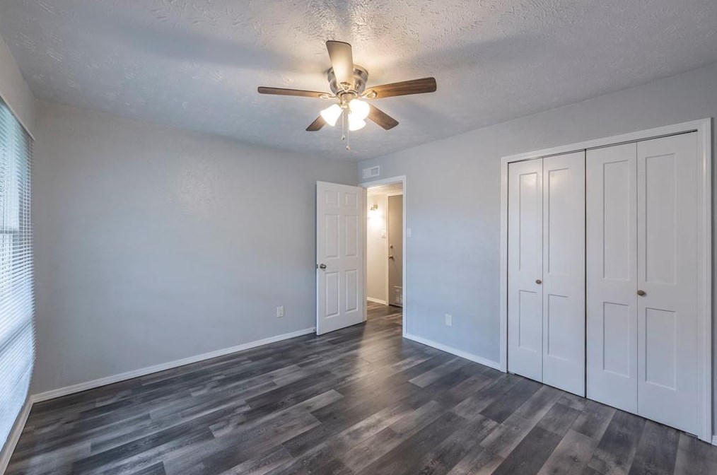 14106 Meyersville Dr, Houston TX  77049-4322 exterior