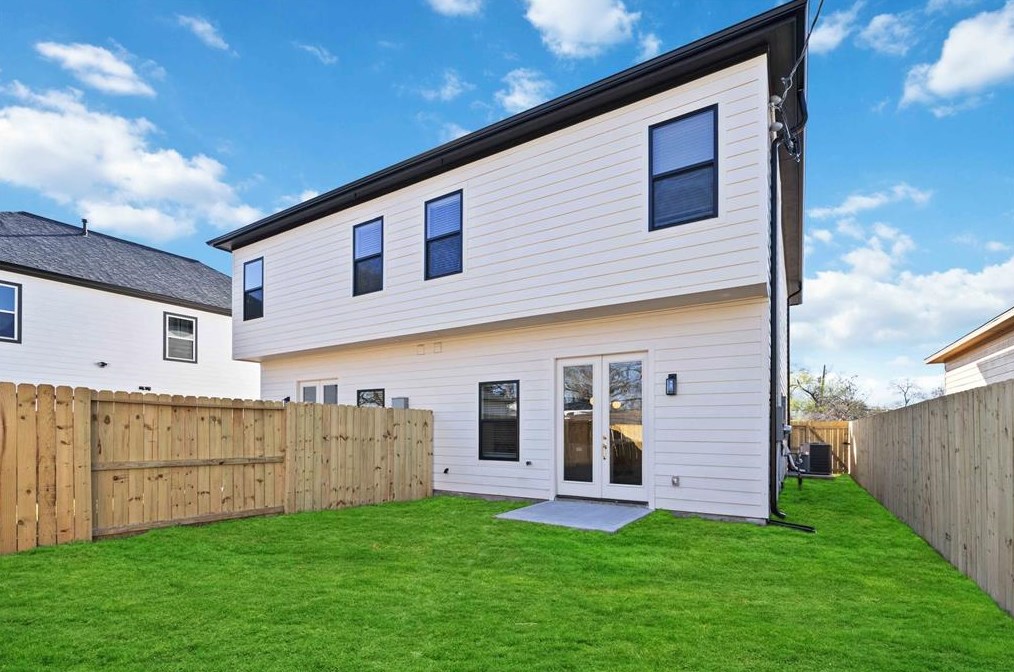 5421 Southlea St, Houston TX  77033-1728 exterior