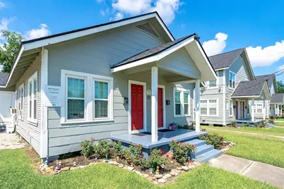 214 W Republic Street #10, Baytown, TX 77520 - Photo 7