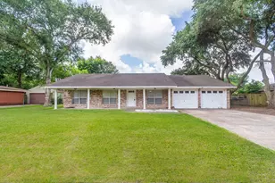 8111 Dellanera Dr, Hitchcock, TX 77563 - Photo 1