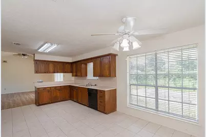 8111 Dellanera Drive, Hitchcock, TX 77563 - Photo 9