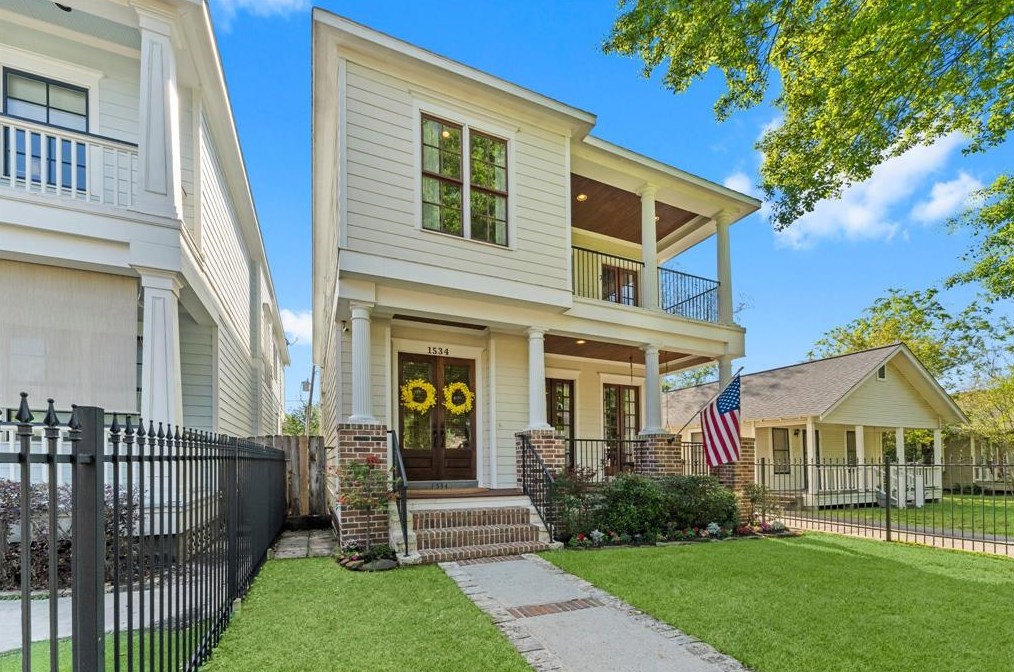 1534 Waverly, Houston TX  77007-1442 exterior