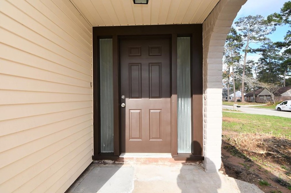 28903 Enchanted Dr, Spring TX  77381-1104 exterior
