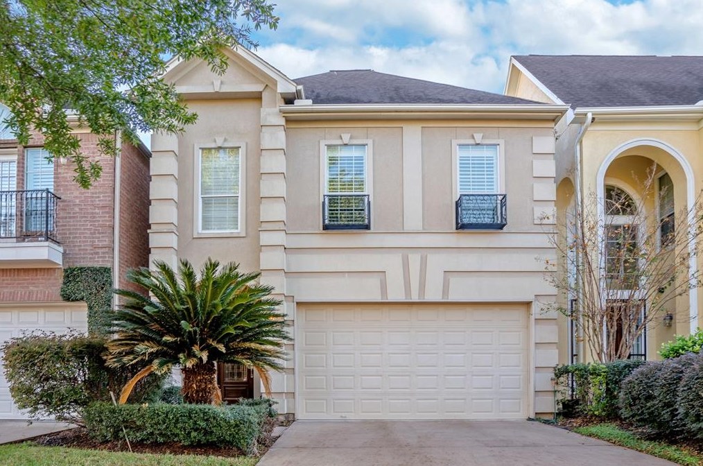 5325 Mcculloch Cir, Houston TX  77056-6618 exterior