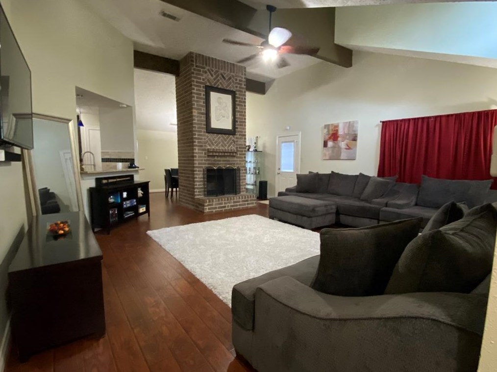 1915 Creek Valley Ln, Sugar Land TX  77478-4468 exterior