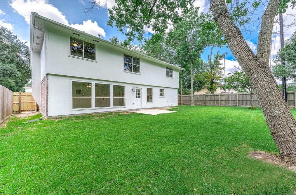 2715 Woodcreek Mdw Ln, Houston TX  77073-3149 exterior