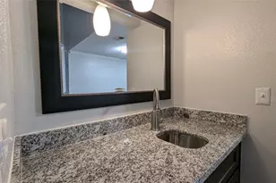 5711 Sugar Hill Dr, Houston, TX 77057 - Photo 9