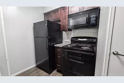 5711 Sugar Hill Drive #98, Houston, TX 77057 - Photo 7