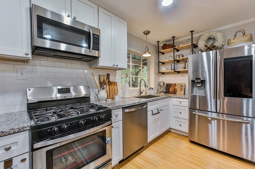 1042 30th St, Houston TX  77018-8208 exterior