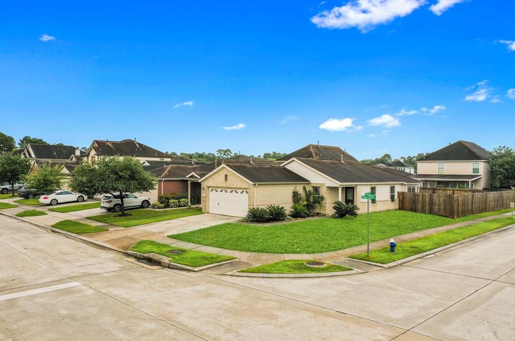 3023 Ribbon Creek Way, Spring TX  77389-2601 exterior