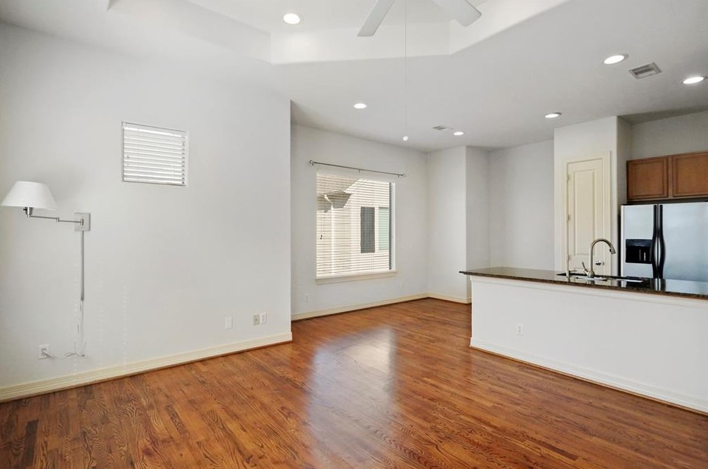 3852 Ctr St, Houston TX  77007-5842 exterior