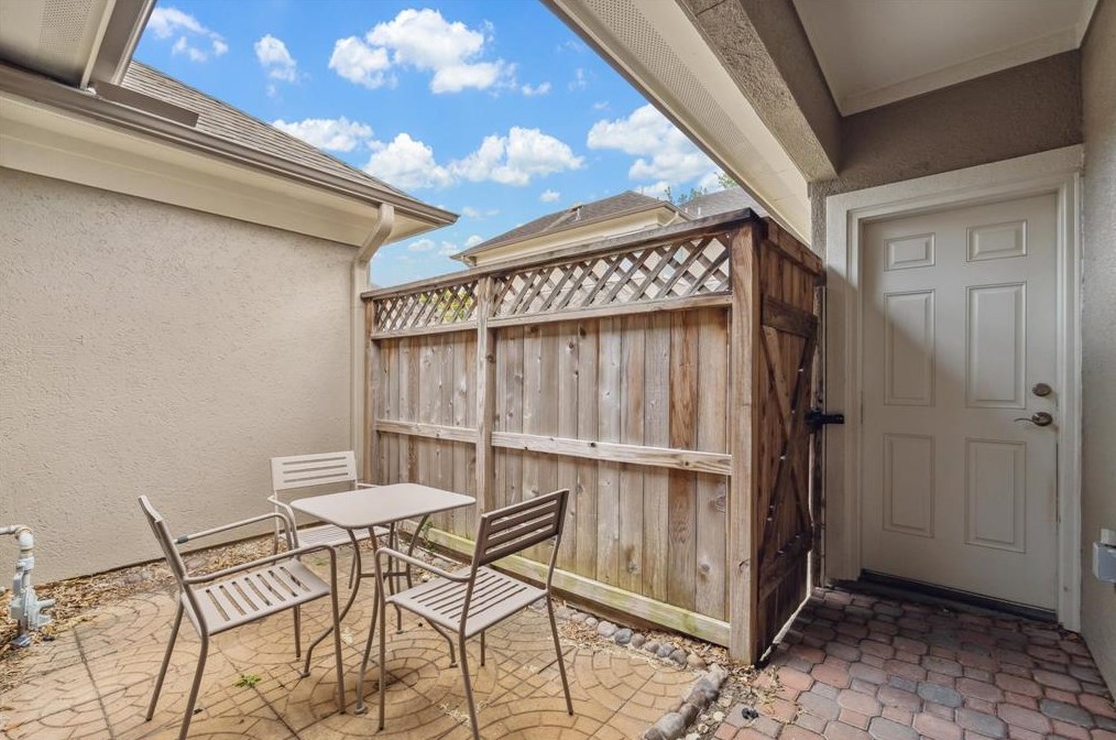4337 Lk Run Dr, Missouri City TX  77459-3260 exterior