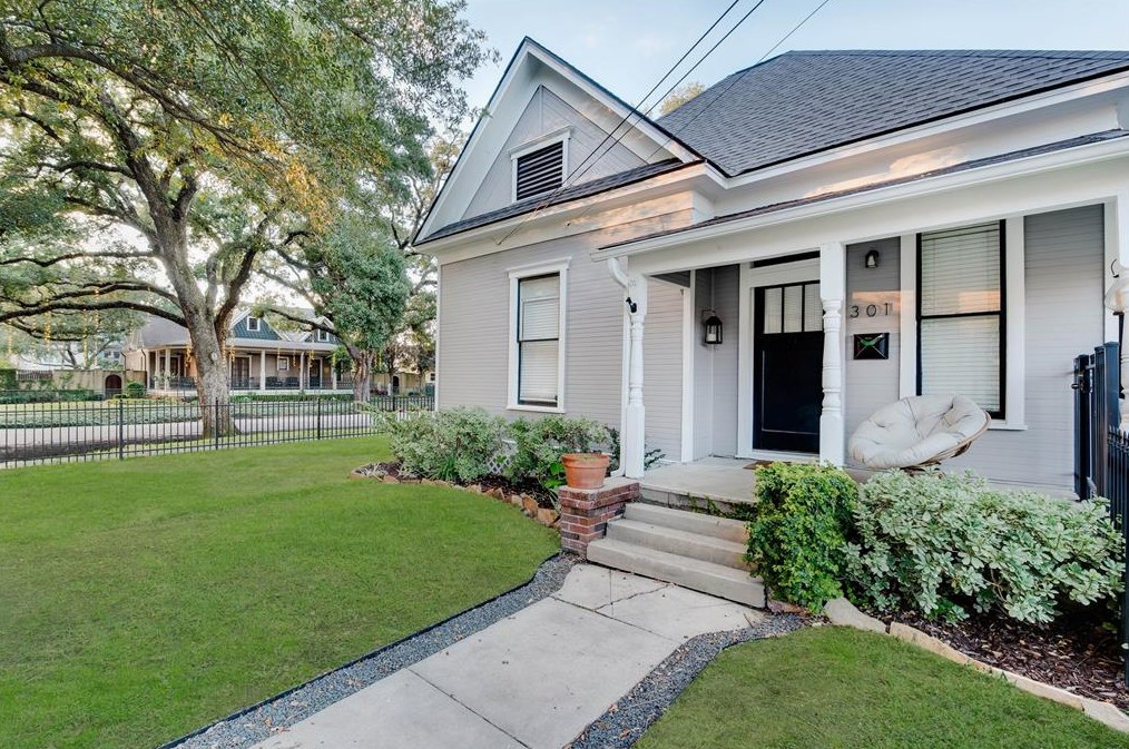 301 15th St, Houston TX  77008-4119 exterior