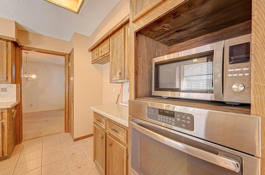 8903 Abbeydale Dr, Houston TX  77031-3002 exterior
