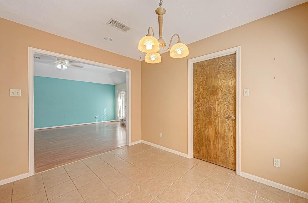 8903 Abbeydale Dr, Houston TX  77031-3002 exterior