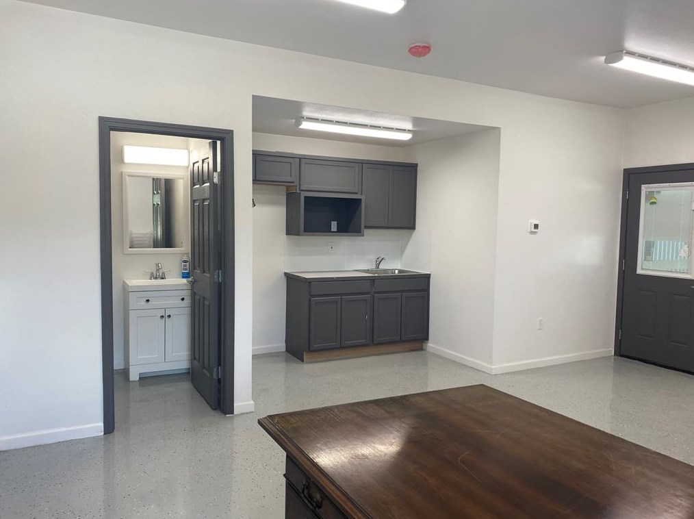 775 Fostoria St, Cleveland TX  77328-4977 exterior
