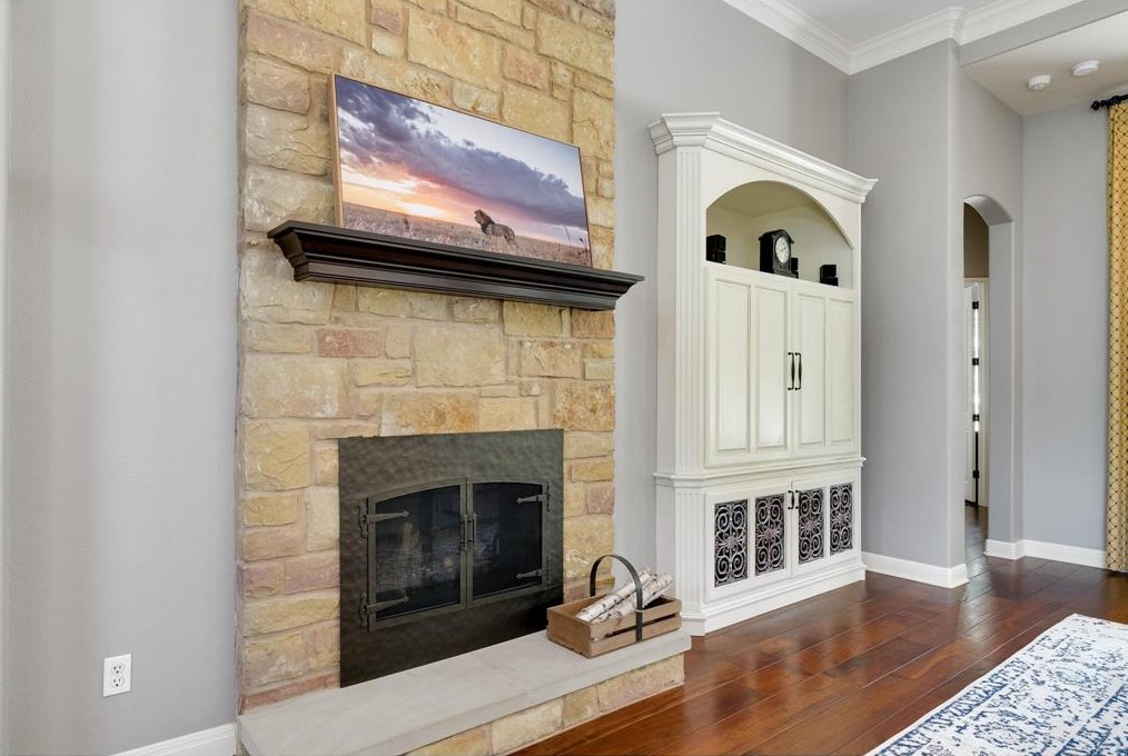 1105 Lakewood Hl Ter, Austin TX  78732-2387 exterior