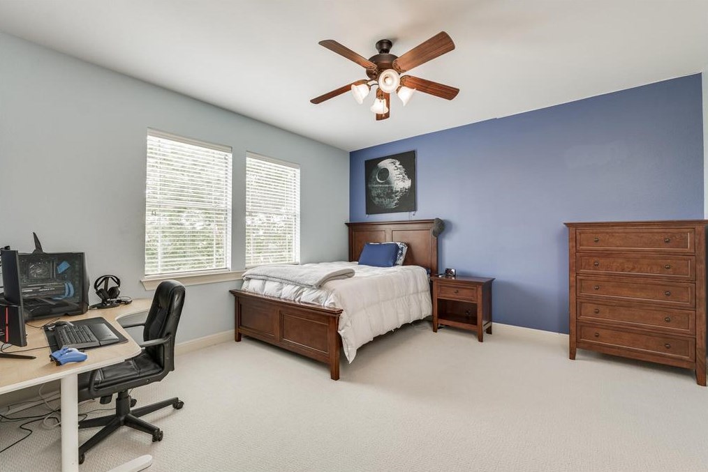 1105 Lakewood Hl Ter, Austin TX  78732-2387 exterior