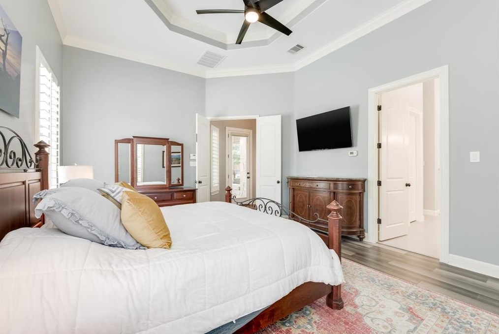 1105 Lakewood Hl Ter, Austin TX  78732-2387 exterior