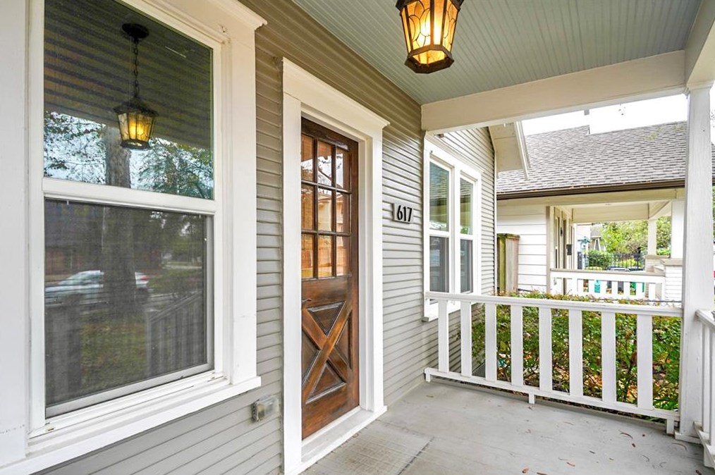 617 Aurora St, Houston TX  77008-2331 exterior