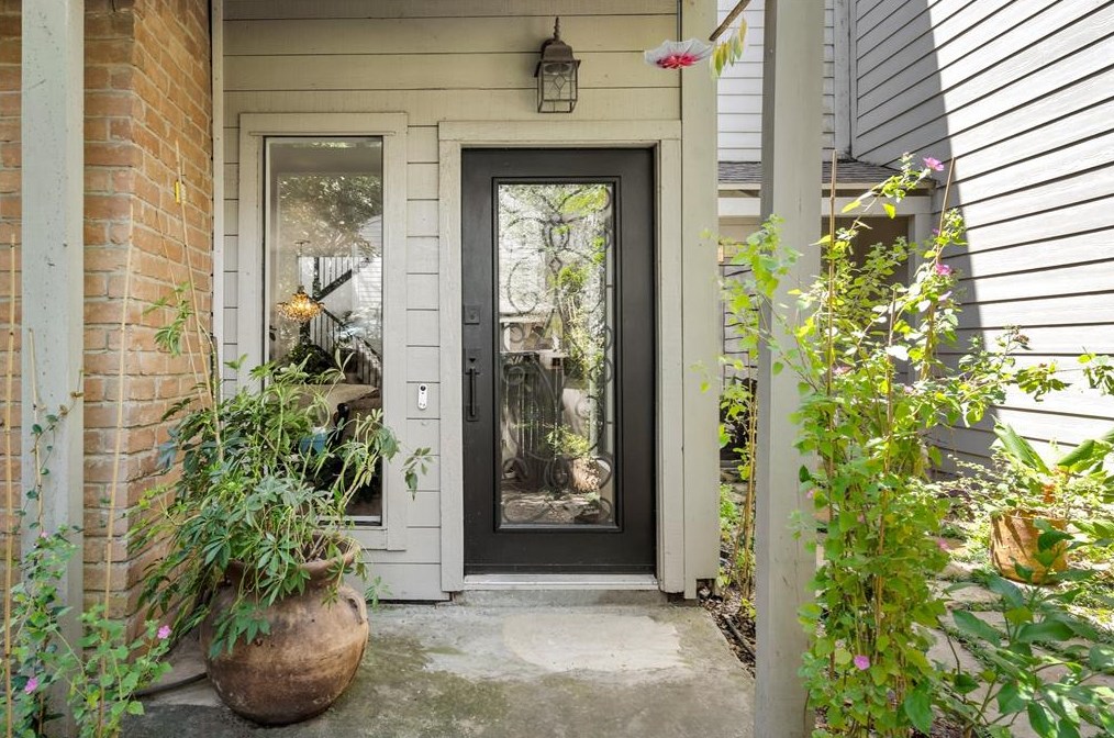 1620 Prairie Grove Dr, Houston TX  77077-3164 exterior