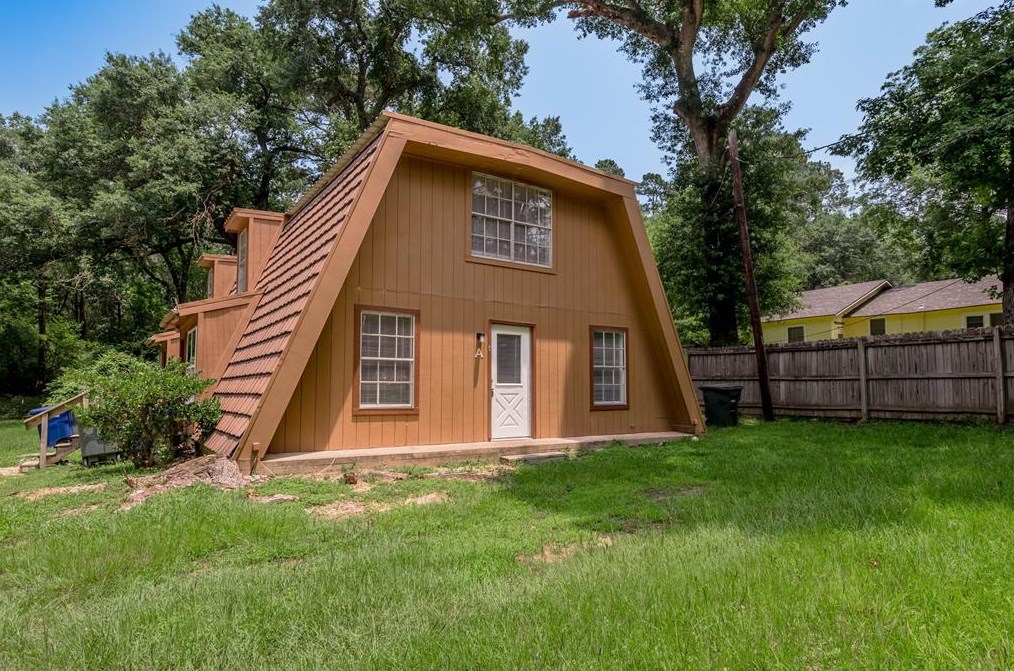 712 Cline St, Huntsville TX 77340-6678 exterior