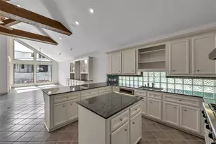 22 Creekwood Dr, Montgomery, TX 77356 - Photo 19