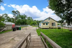 1817 McDaniel St, Houston, TX 77093 - Photo 23