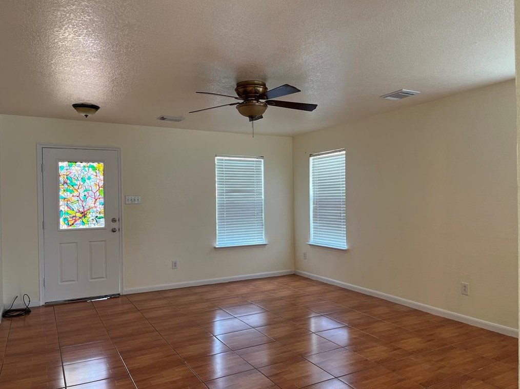 21222 Pinewalk Brook Ln, Spring TX  77379-1935 exterior