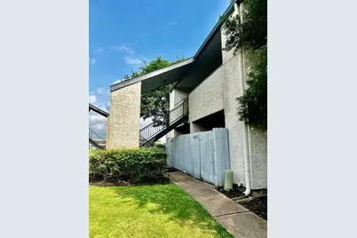7313 Gulf Freeway #1001, Houston, TX 77017 - Photo 1