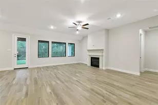 16007 Mahogany Mist Dr, Conroe, TX 77302 - Photo 5