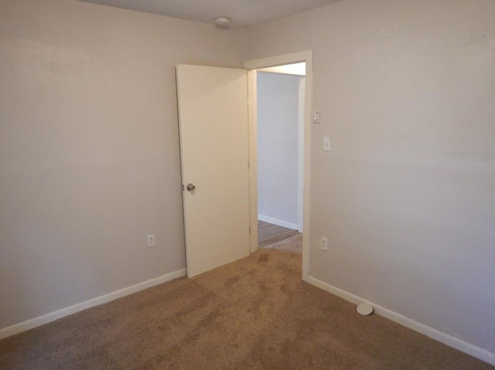 2412 Russell St, Houston TX  77026-6633 exterior